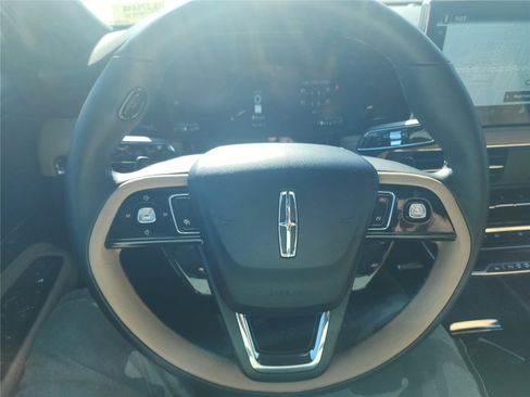 Used 2023 Lincoln Corsair Reserve w/ Equipment Group 201A FWD image 34