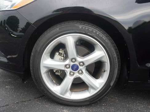 Used 2016 Ford Fusion SE AWD/4WD image 28