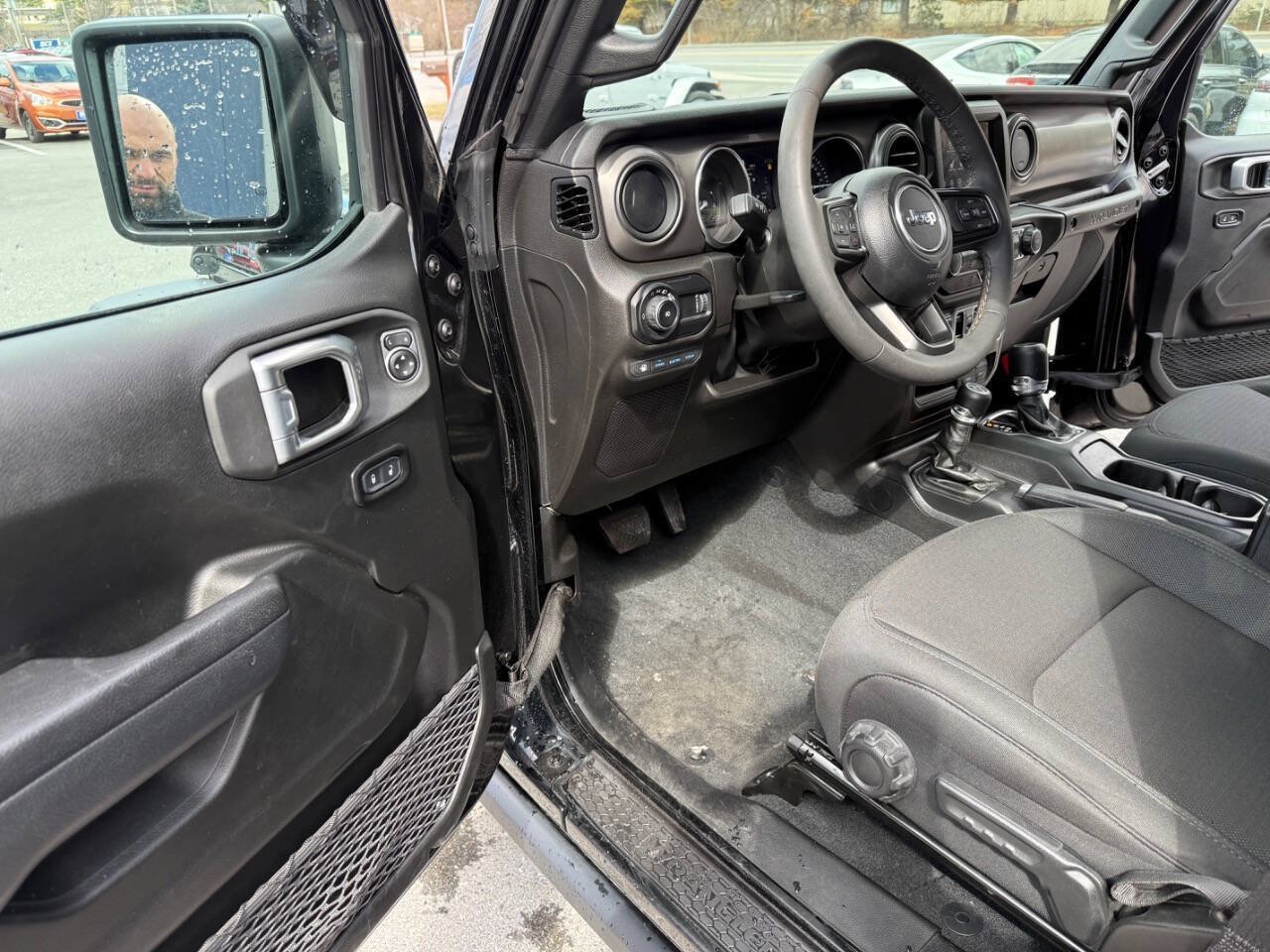 Used 2023 Jeep Wrangler Unlimited w/ Cold Weather Group AWD/4WD image 18