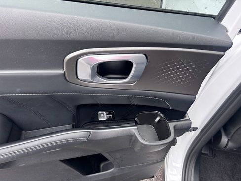 Used 2021 Kia Sorento SX image 34