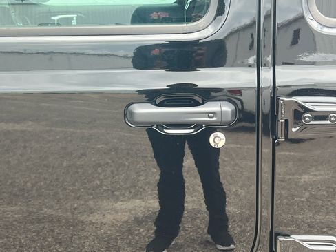 New 2025 Jeep Wrangler Sahara image 15