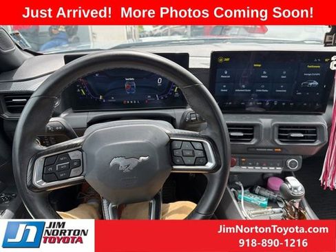 Used 2024 Ford Mustang Coupe RWD image 6