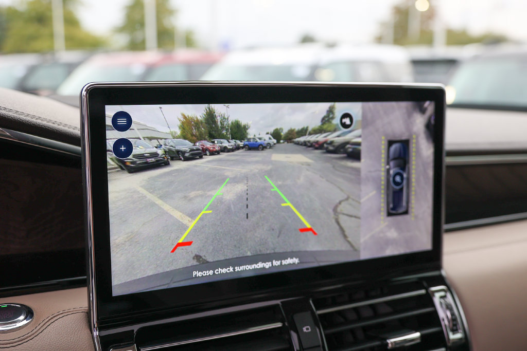 Used 2024 Lincoln Navigator Premiere AWD/4WD image 14