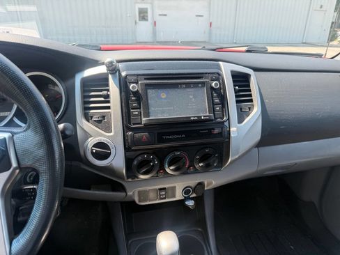 Used 2015 Toyota Tacoma 4x4 Double Cab w/ SR5 Package image 8