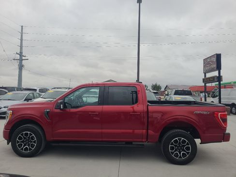 Used 2022 Ford F150 XLT w/ Equipment Group 302A High image 9