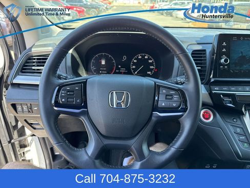 Used 2025 Honda Odyssey EX-L image 25