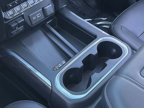 Used 2021 Chevrolet Silverado 2500 LTZ w/ Z71 Chrome Sport Edition image 19