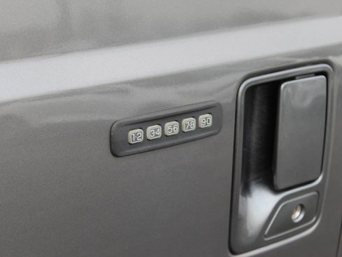 Used 2013 Ford F350 Lariat w/ Lariat Interior Pkg image 5