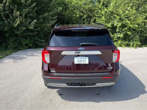 Used 2023 Ford Explorer XLT w/ Equipment Group 202A AWD/4WD image 4