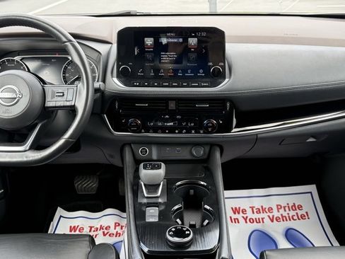 Certified 2022 Nissan Rogue SL w/ SL Premium Package image 28