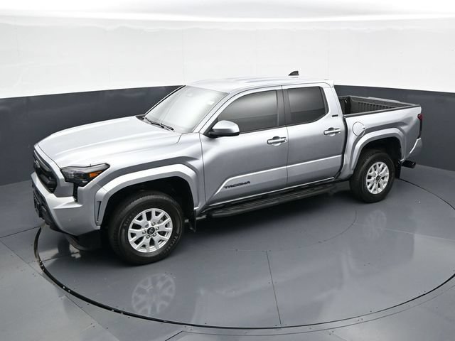 Used 2024 Toyota Tacoma SR5 AWD/4WD image 35