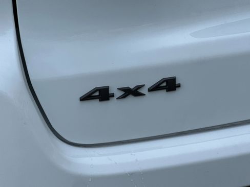 New 2026 Jeep Compass Latitude image 25