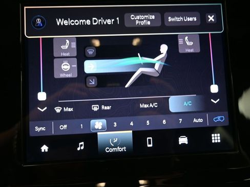 New 2025 Jeep Grand Cherokee L Altitude image 3