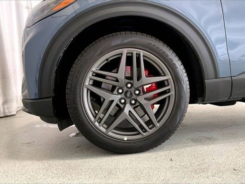 Used 2025 Ford Explorer ST image 6