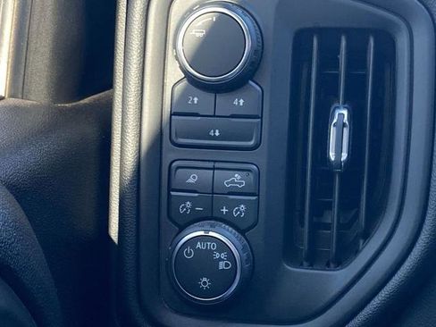 Used 2024 Chevrolet Silverado 2500 Custom w/ Custom Value Package image 13