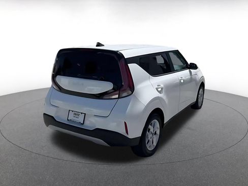 Used 2025 Kia Soul LX w/ LX Technology Package FWD image 14