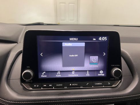 Used 2024 Nissan Rogue SV image 33