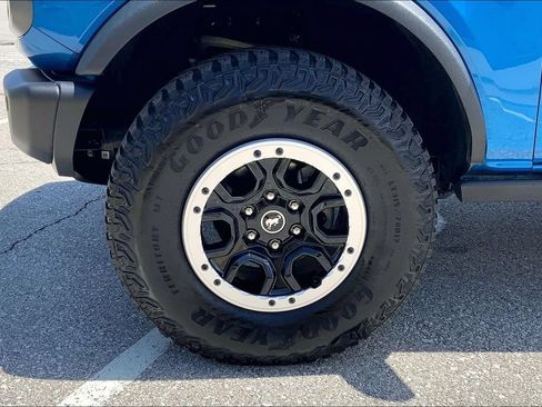 Used 2023 Ford Bronco Badlands AWD/4WD image 8