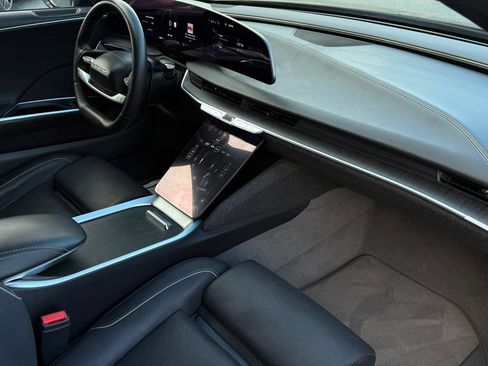 Used 2024 Lucid Air Touring image 44