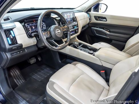 Used 2023 Nissan Pathfinder SL w/ SL Premium Package AWD/4WD image 14