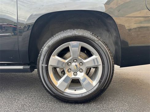 Used 2016 Chevrolet Suburban LTZ image 23