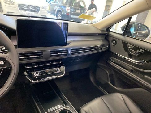 Certified 2023 Lincoln Corsair AWD w/ Equipment Group 102A image 13