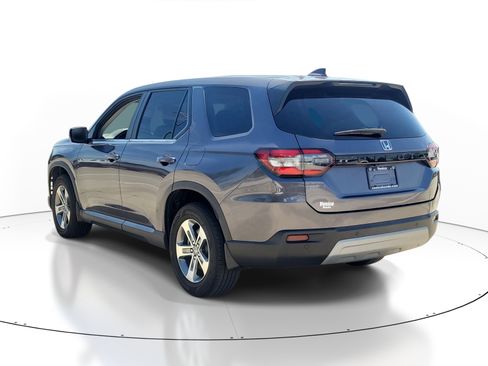 Certified 2023 Honda Pilot EX-L image 4