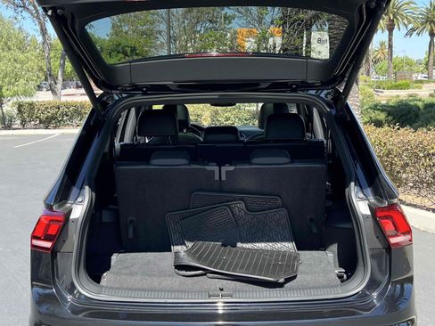 Used 2022 Volkswagen Tiguan SE R-Line image 77