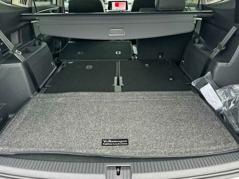 New 2024 Volkswagen Atlas Peak Edition SEL image 15