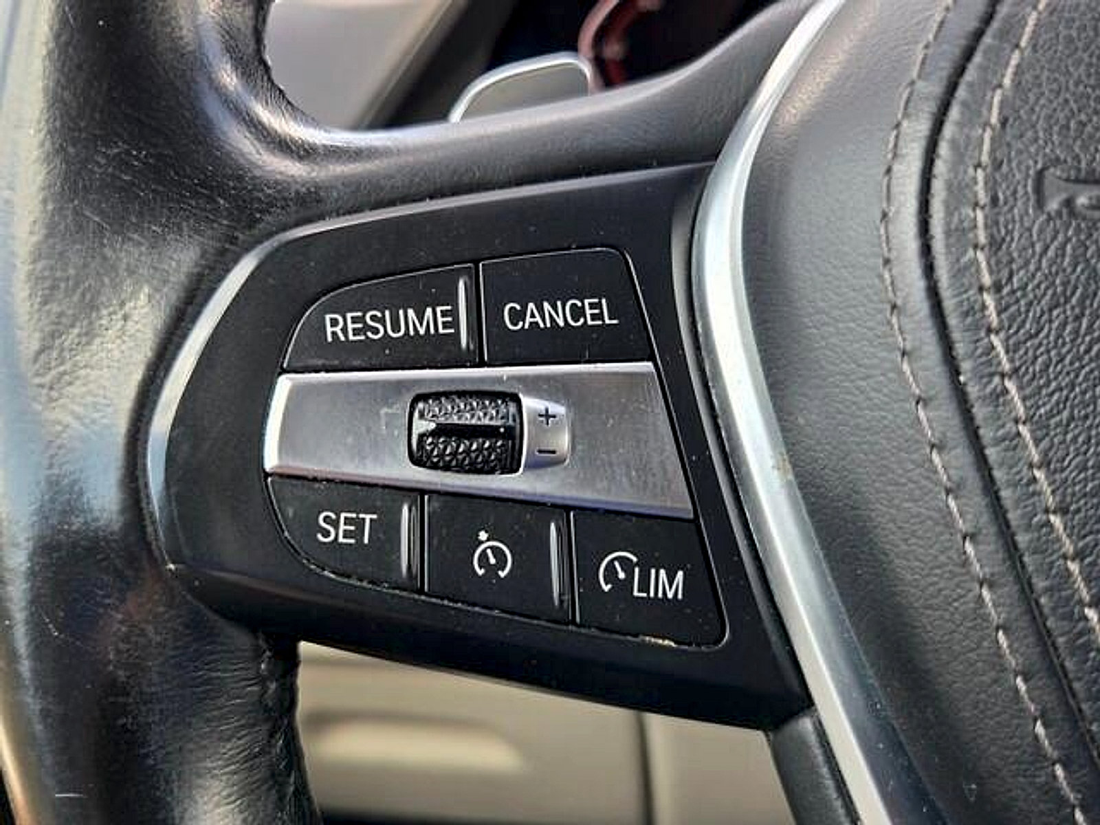 Used 2020 BMW X5 sDrive40i w/ Convenience Package RWD image 23
