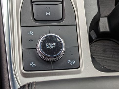 Used 2022 Ford Explorer Platinum w/ Equipment Group 601A image 32