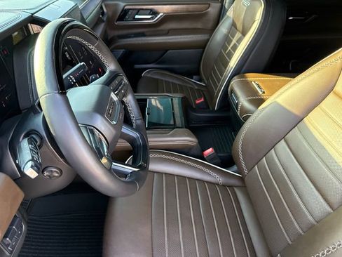Used 2025 GMC Yukon Denali Ultimate AWD/4WD image 20