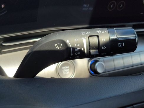 Used 2025 Hyundai Kona SEL FWD image 29
