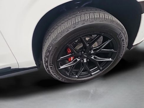 Used 2024 Cadillac Escalade ESV Sport Platinum w/ LPO, ONYX Package image 15