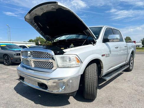 Used 2015 RAM 1500 Laramie w/ Convenience Group AWD/4WD image 11