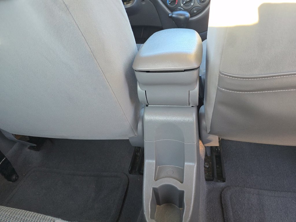 Used 2003 Ford Focus LX FWD image 15