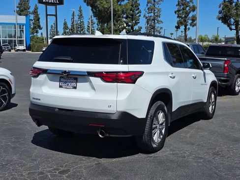 Used 2023 Chevrolet Traverse LT w/ LPO, Cargo Package FWD image 5