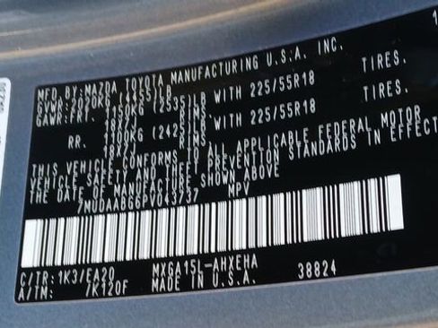 Used 2023 Toyota Corolla Cross XLE w/ Convenience Package image 18