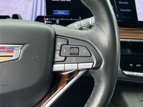 Used 2023 Cadillac Escalade Premium Luxury AWD/4WD image 10