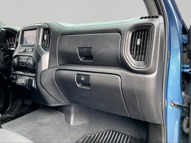 Used 2024 Chevrolet Silverado 1500 Custom Trail Boss w/ Dark Appearance Package AWD/4WD image 13