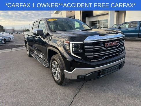 Used 2023 GMC Sierra 1500 SLT w/ SLT Convenience Package image 3