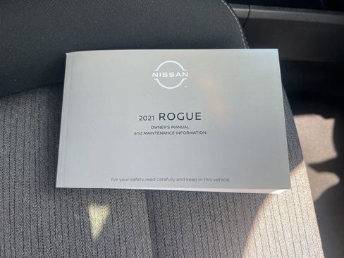 Used 2021 Nissan Rogue SV image 25