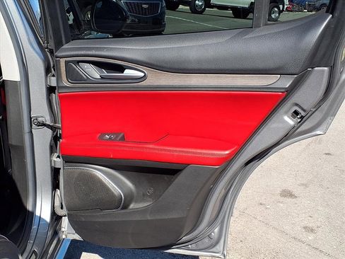 Used 2021 Alfa Romeo Stelvio Ti w/ Nero Edizione image 14