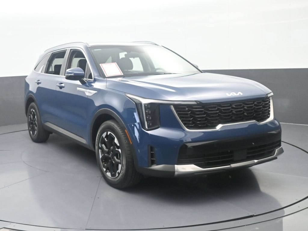 Used 2025 Kia Sorento S w/ Panoramic Sunroof Package FWD image 9