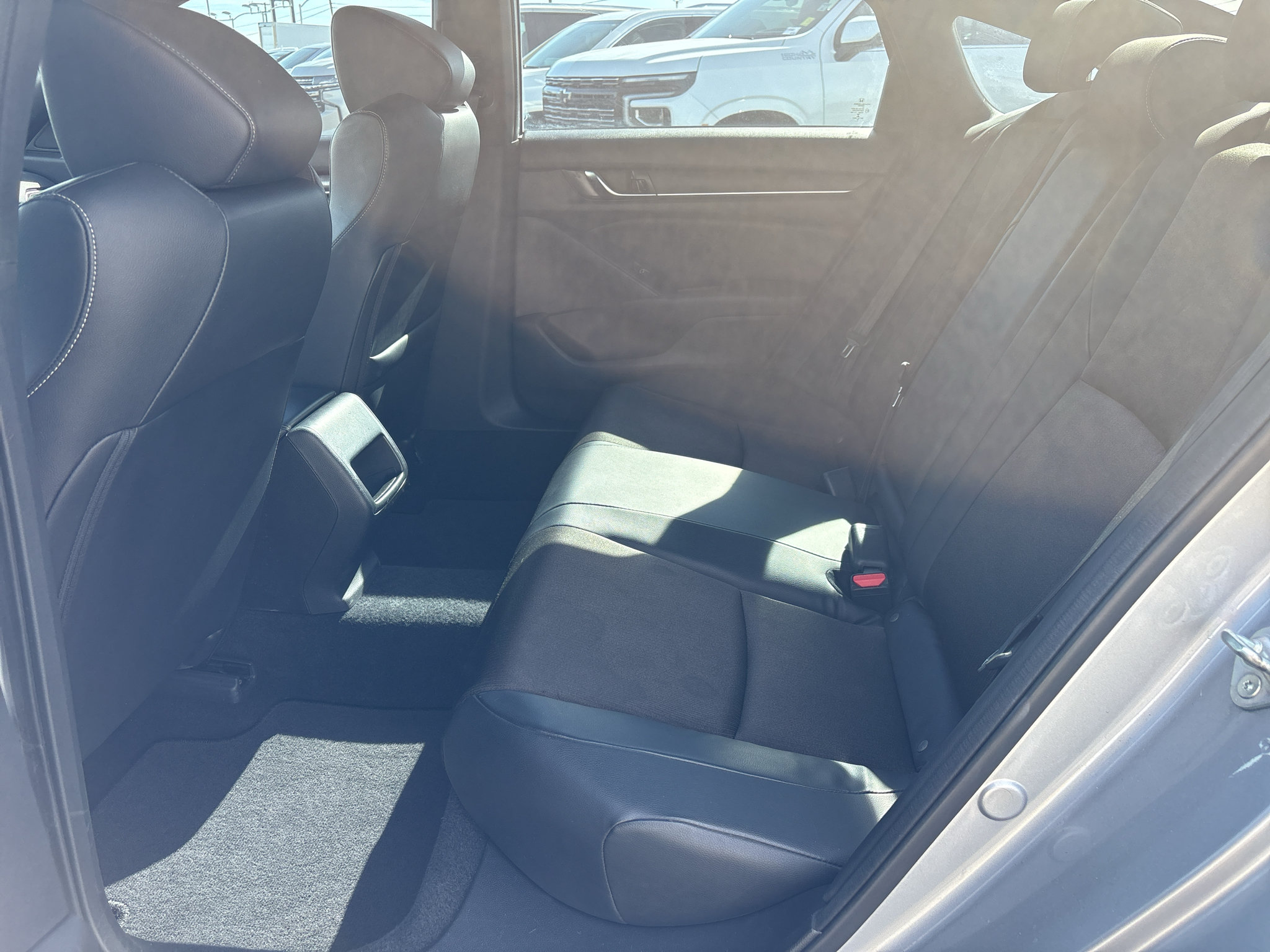 Used 2018 Honda Accord Sport image 17