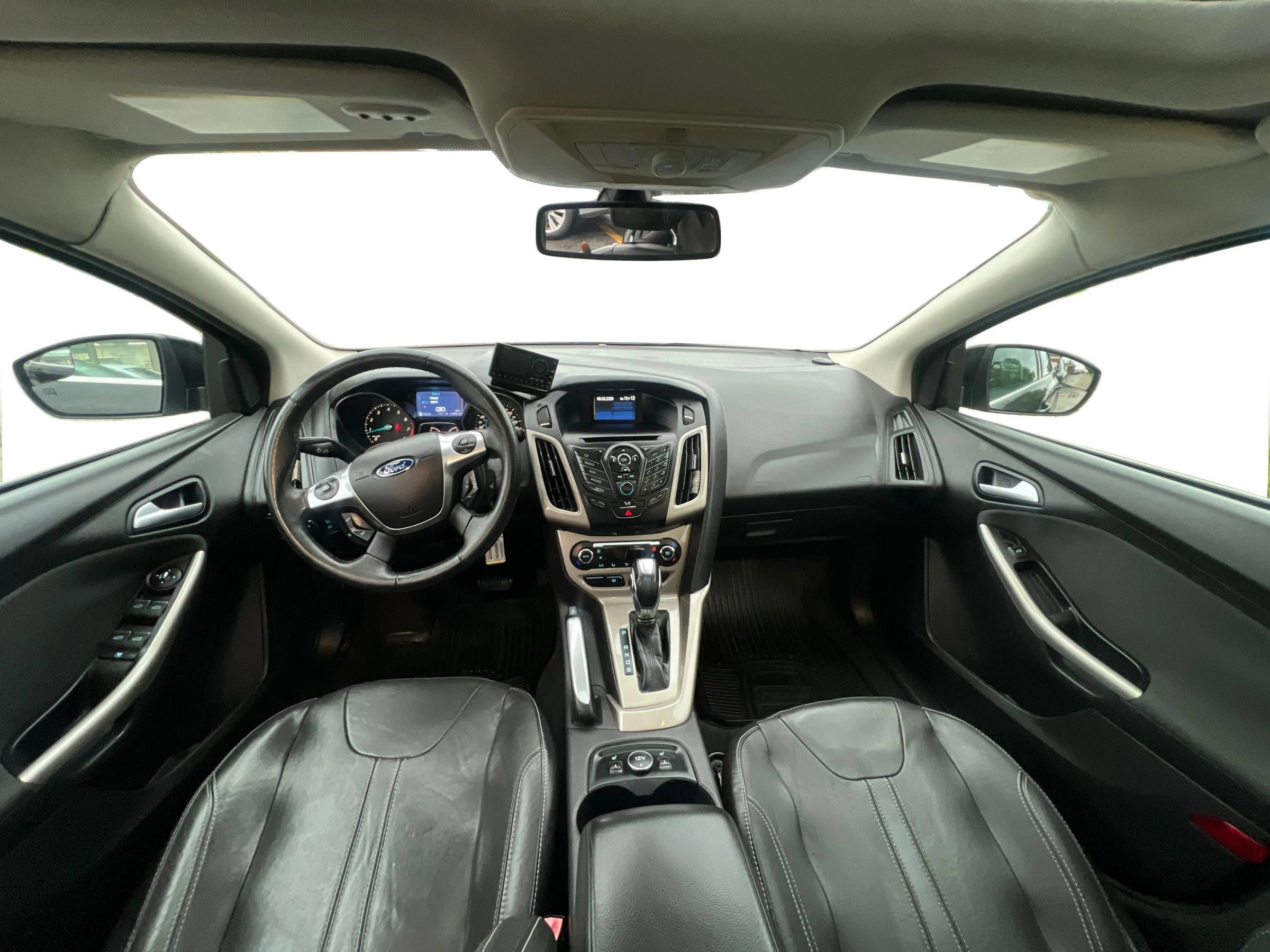 Used 2012 Ford Focus SEL FWD image 23