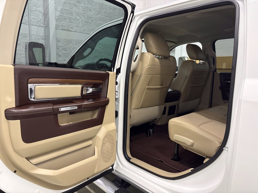 Used 2014 RAM 3500 Laramie AWD/4WD image 32