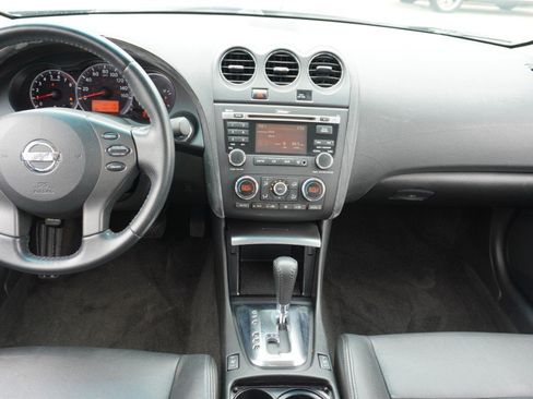 Used 2011 Nissan Altima 3.5 SR w/ 3.5SR Premium Pkg FWD image 25
