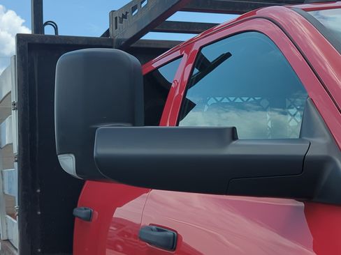 Used 2022 RAM 5500 Tradesman w/ Chrome Appearance Group RWD image 11