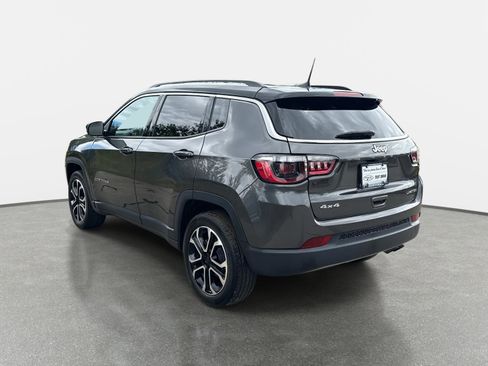 Used 2022 Jeep Compass Limited image 7
